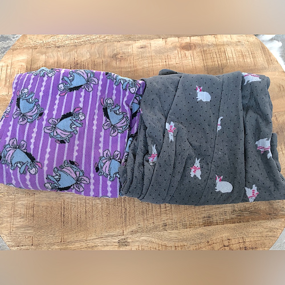 used pajama 2 piece set/ Eeyore and Bunny